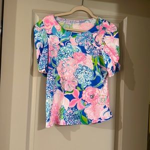 Lilly Pulitzer floral puff sleeve t-shirt
